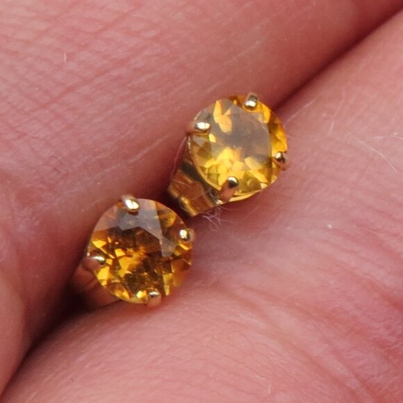 $230 14k  Gold Citrin 4mm =1/2ct tot Stud earring - Picture 1 of 3